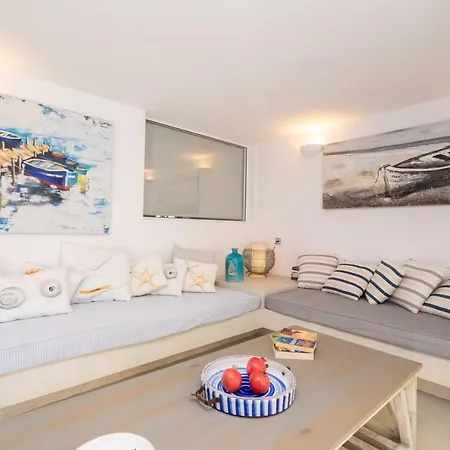 Marilia Lassi Apartment